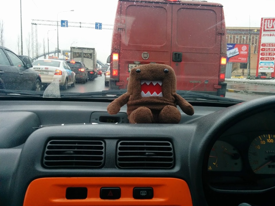 Домо кун — Toyota Starlet (90), 1,3 л, 1999 года | просто так | DRIVE2