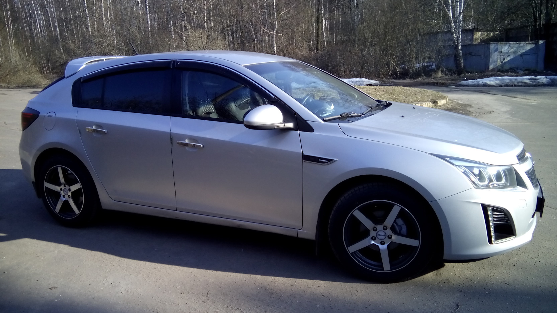 Chevrolet Cruze универсал на 18 дисках