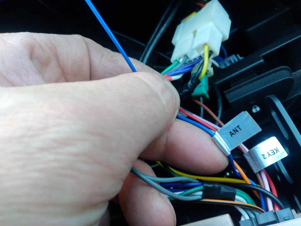 Поставил антенный усилитель. — Lada XRAY, 1,6 л, 2016 года | своими ...