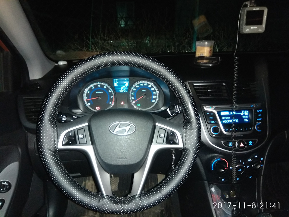 Оплетка на руль — Hyundai Solaris (1G), 1,6 л, 2015 года | просто так ...