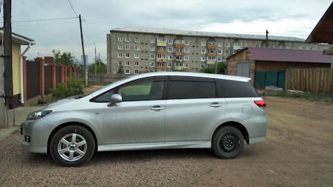 Резина на тойота виш. Тойота Виш 205. Колëса Toyota Wish 205/60 r16. Тойота Виш 1 поколение. Toyota Wish r15.