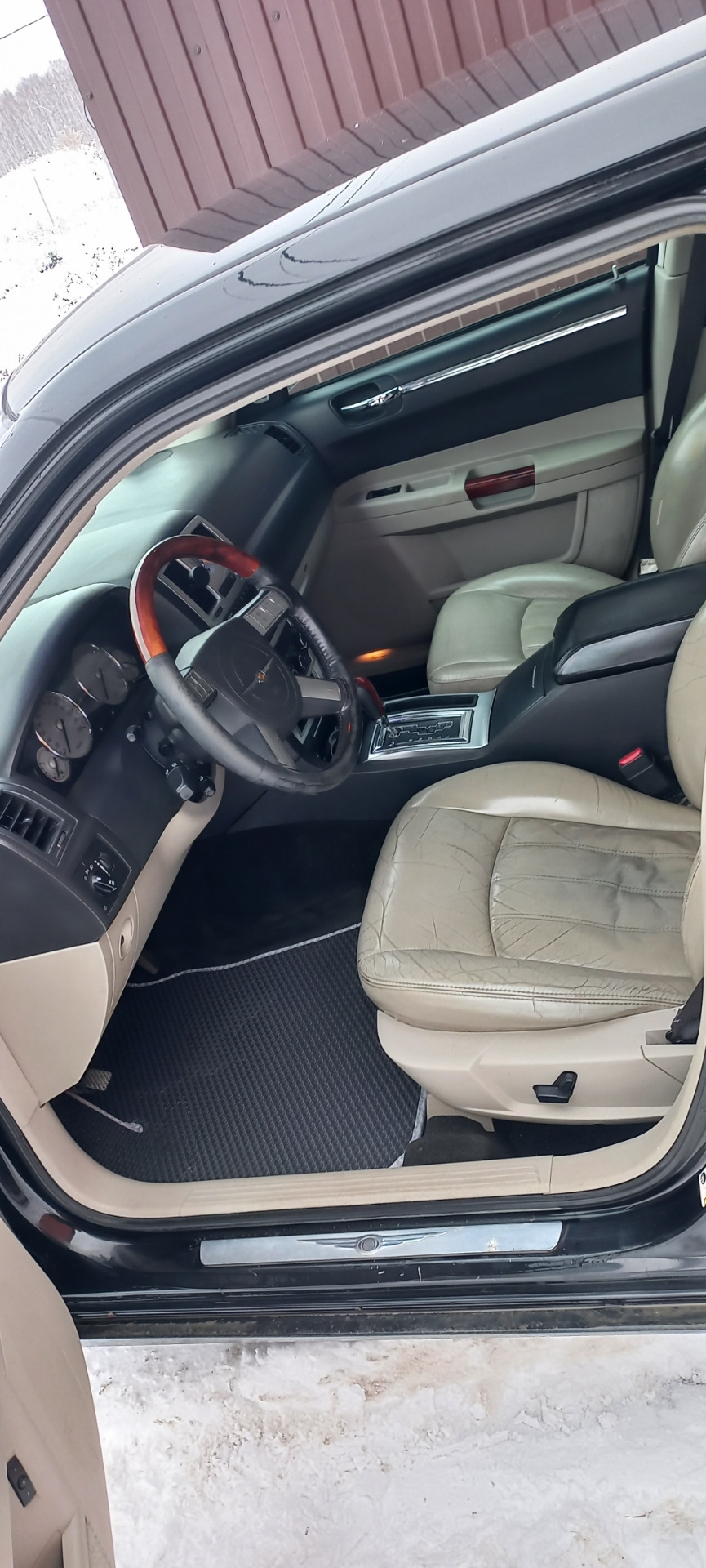 Фото в бортжурнале Chrysler 300C (1G)