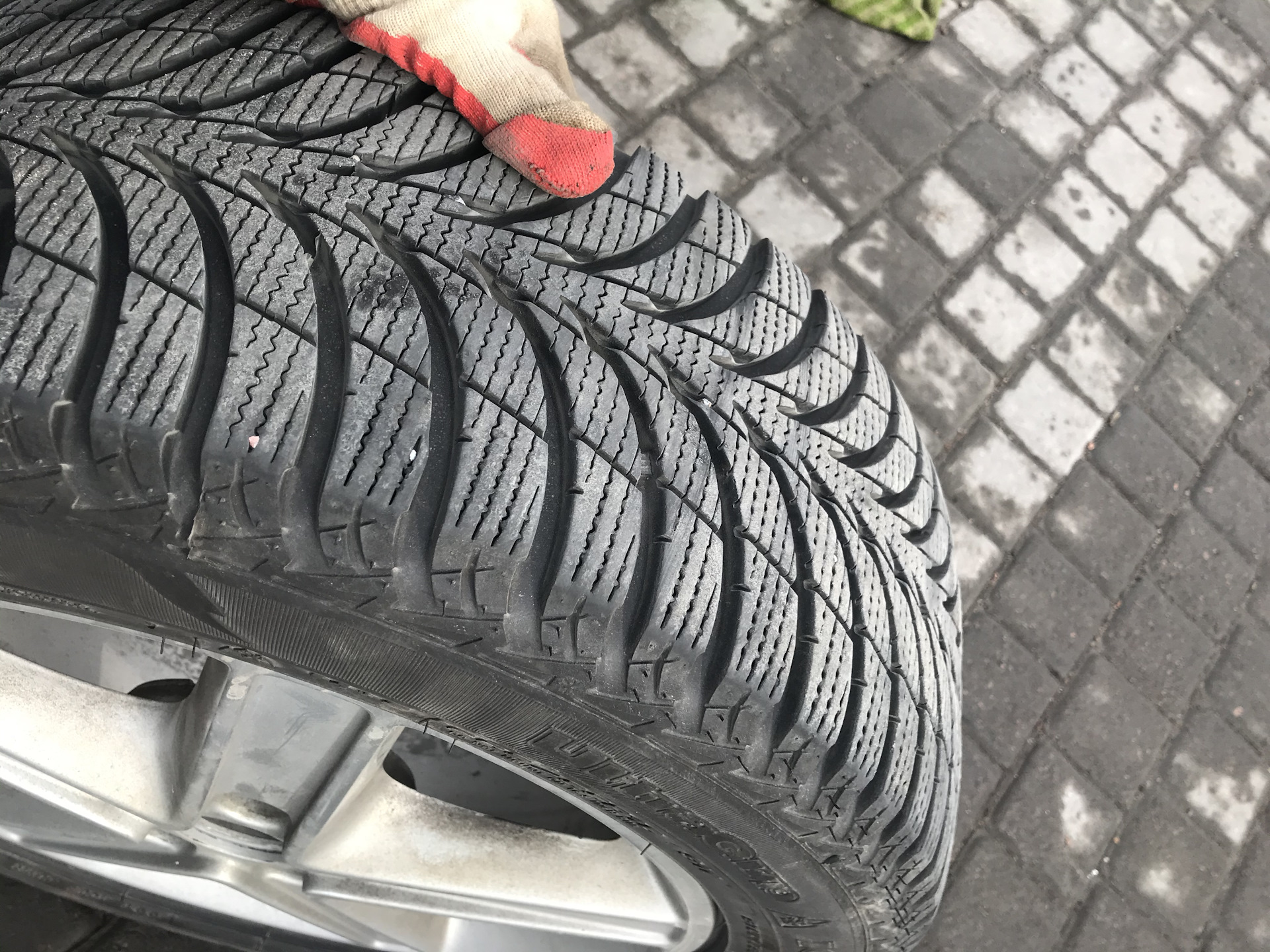 205 55r16 шипы. Goodyear ULTRAGRIP Ice+. Goodyear Ultra Grip Ice+. Goodyear ULTRAGRIP A 2012. Goodyear ULTRAGRIP Ice 2 205/55 r16 с шипами.