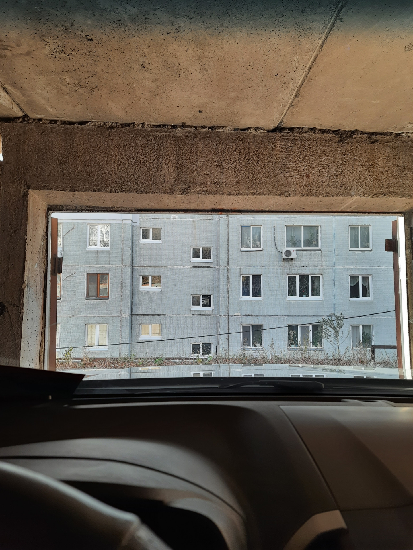 Отражение в окне. — Chevrolet TrailBlazer (2G), 2,8 л, 2013 года ...