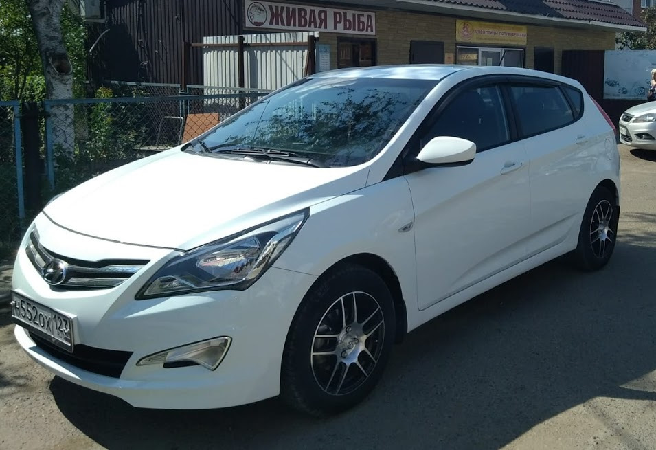 продаю белую солярку NEW — Hyundai Solaris Hatchback, 1,4 л, 2015 года ...