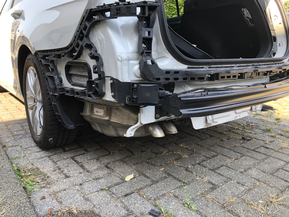 Левый радар — Volkswagen Golf Variant (Mk7)