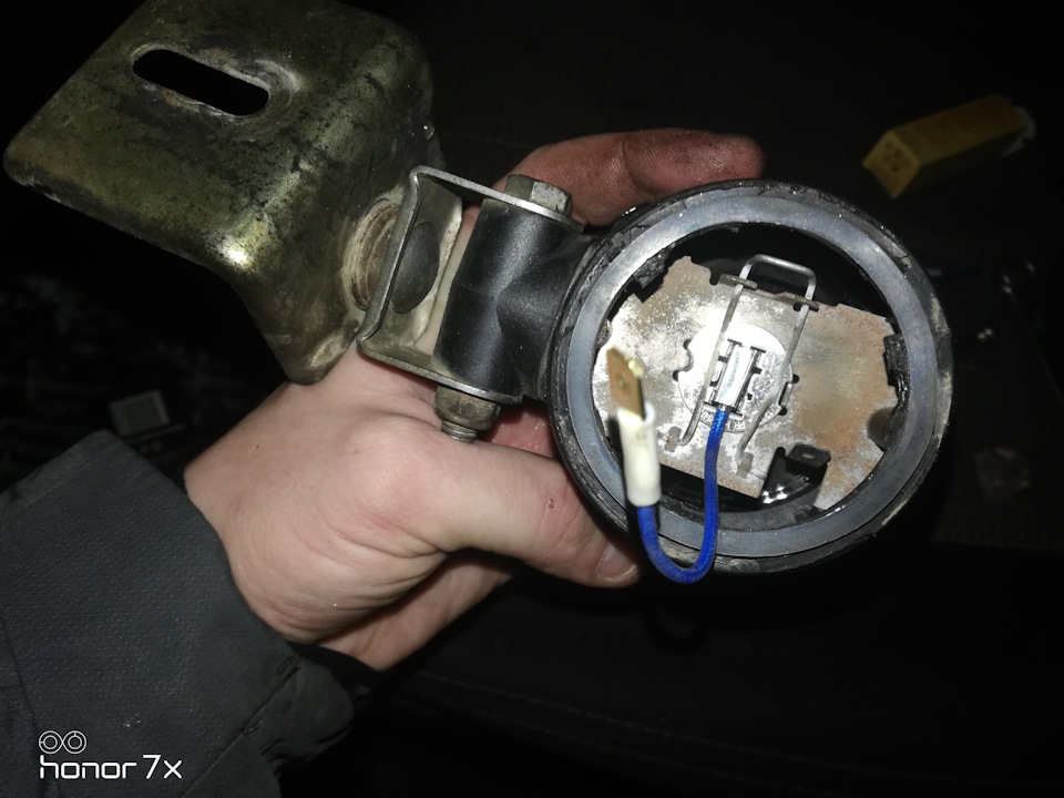 Слабо горит птф. Перегорела противотуманная фара. Перегорела противотуманная фара. Перегорела противотуманная фара. Слабо горит птф.