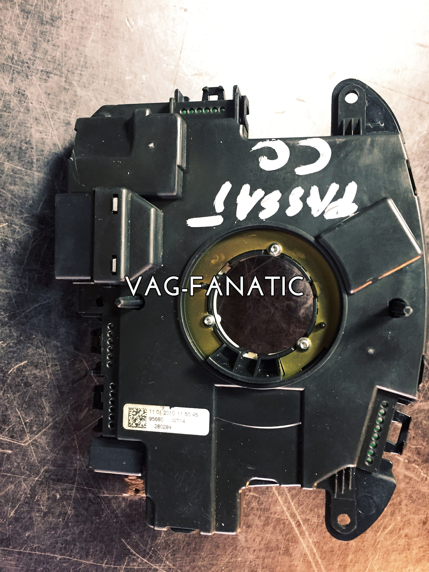 Пассат подрулевой блок. Passat cc шлейф руля. Смазка для подрулевого шлейфа. 5ko953569ac. Подрулевой блок пассат б7 с acc.