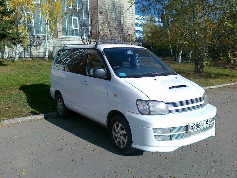 Toyota town ace noah аналог с левым рулем