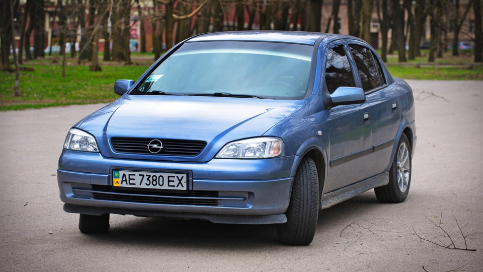 Слышен звук воздуха при нажатии на педаль тормоза — Opel Astra G, 1,4 л ...