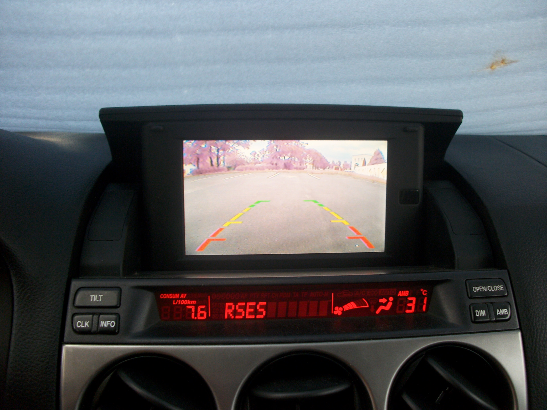 Экран мазда 6. Монитор Мазда 6 gg. Штатный монитор Мазда 6 gg. Дисплей Мазда 6 gg. Mazda 6 gg информационный дисплей.