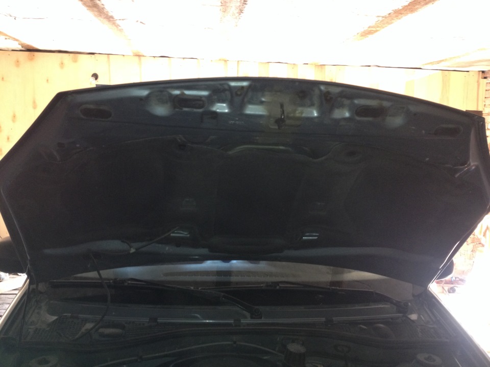 Утеплитель под капот — Renault Sandero 1G, 1,4 л, 2011 года | своими ...