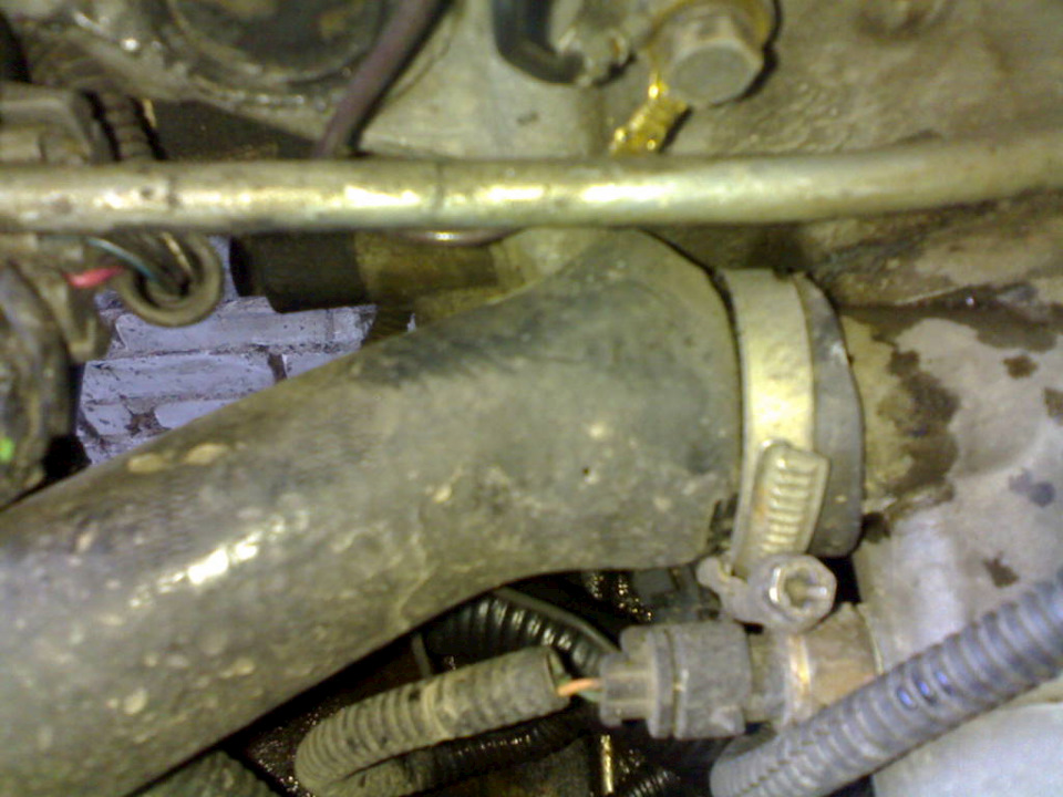 патрубок — Lada Приора седан, 1,6 л, 2007 года | поломка | DRIVE2