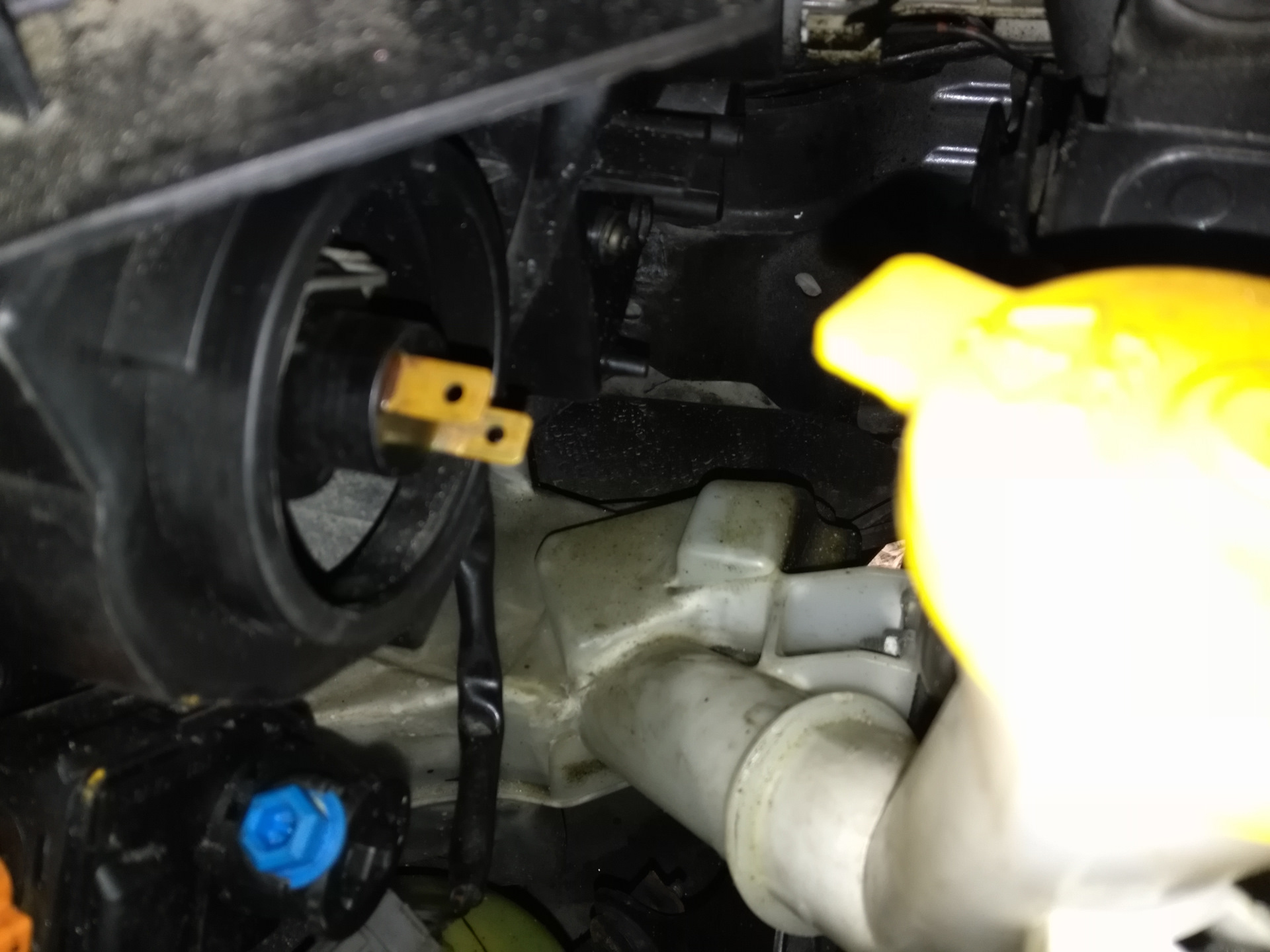 мазда 5 снять фару