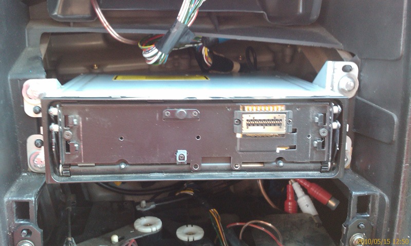 Correct car radio mounting - Toyota Carina E 20L 1992