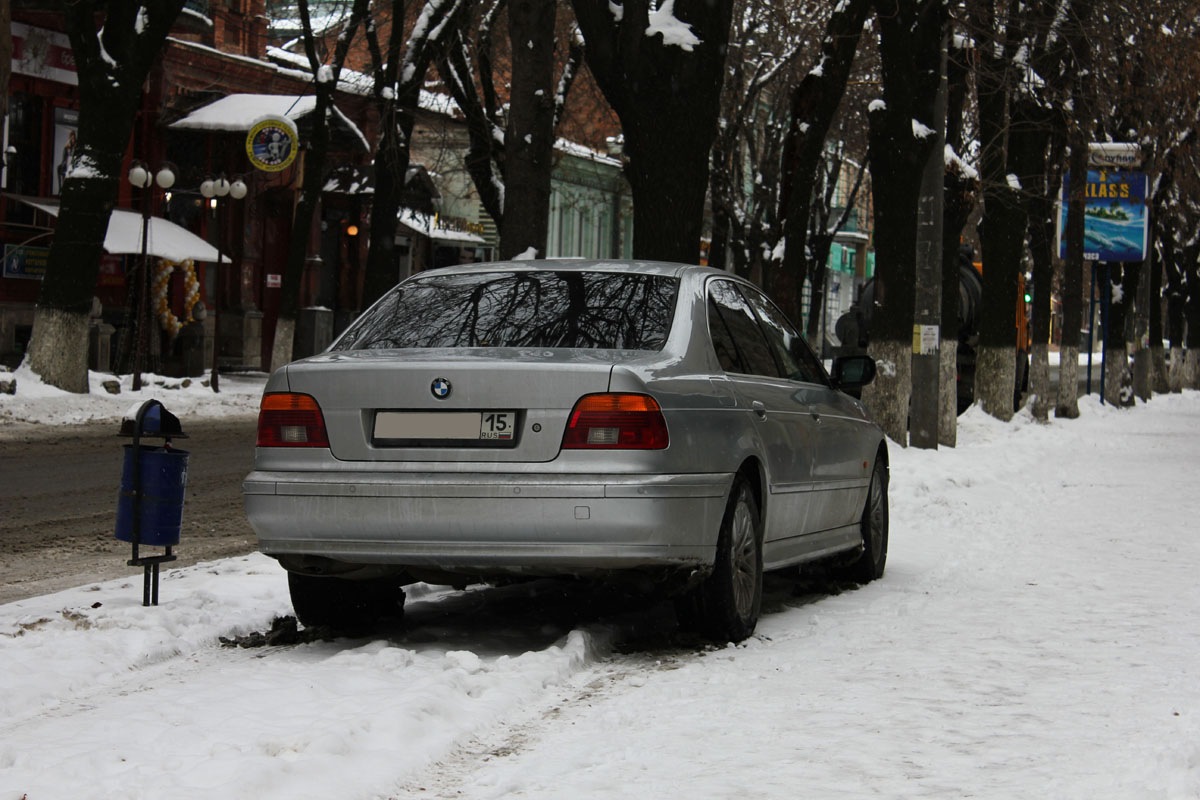 Продаже машин владикавказ. Владикавказ машины. Авторынок Южной Осетии. Авторынок Владикавказ. Владикав... Машины.