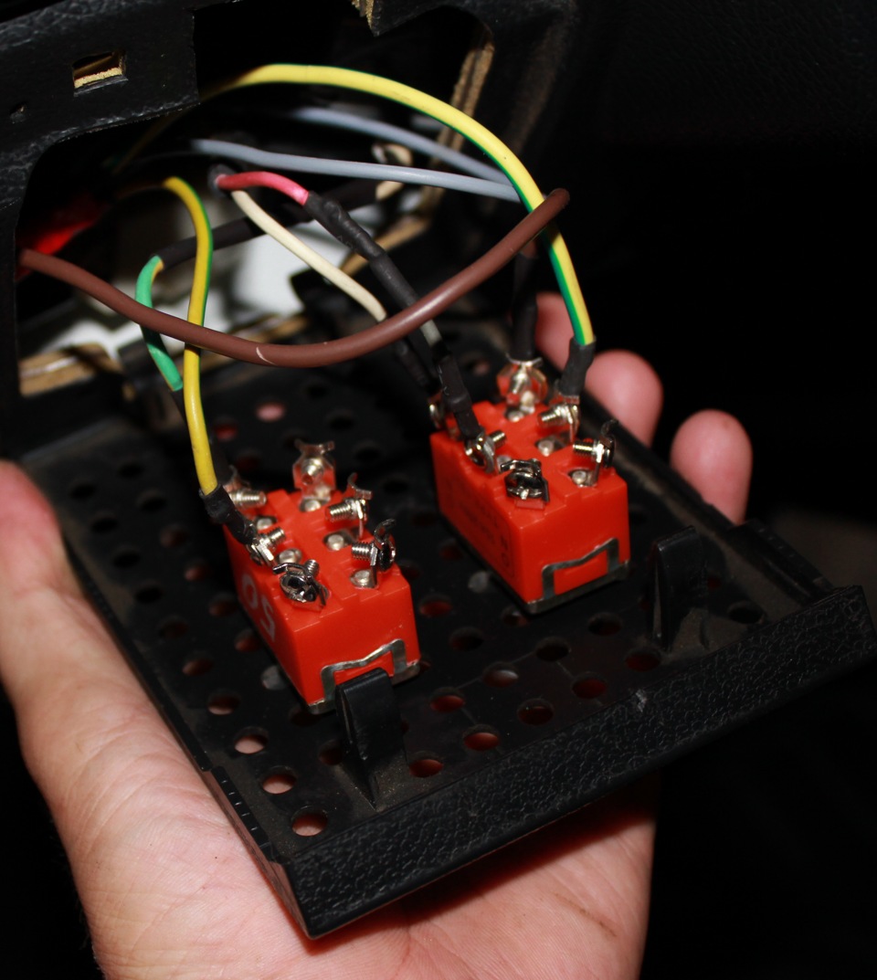 Кнопка Тумблер — LADA 21073, 1,4 л., 2006 года | тюнинг | DRIVE2