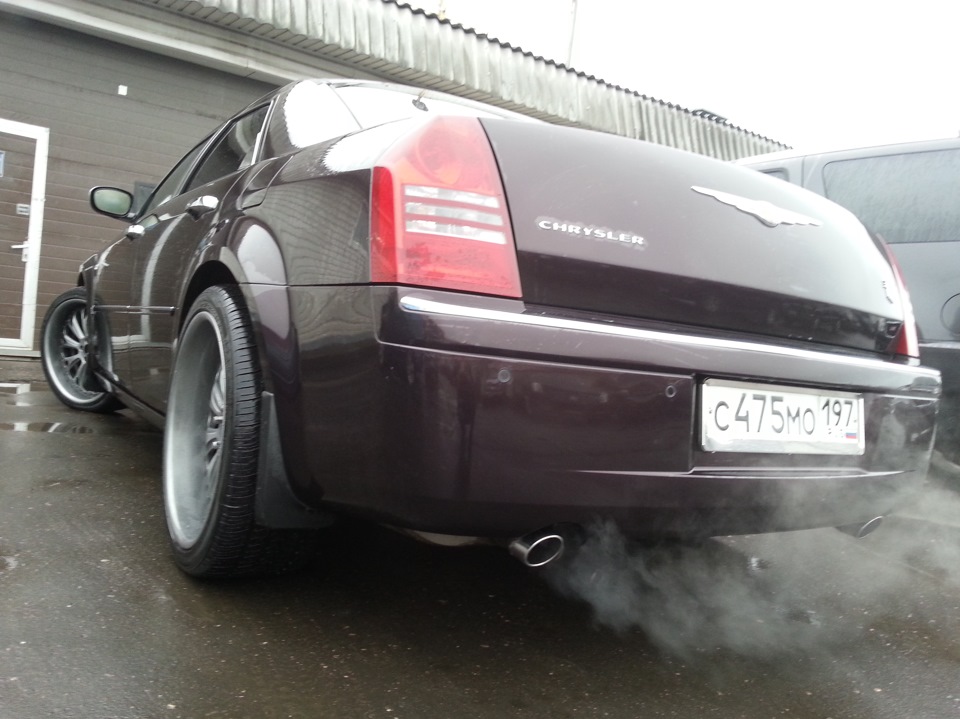 Фото в бортжурнале Chrysler 300C (1G)