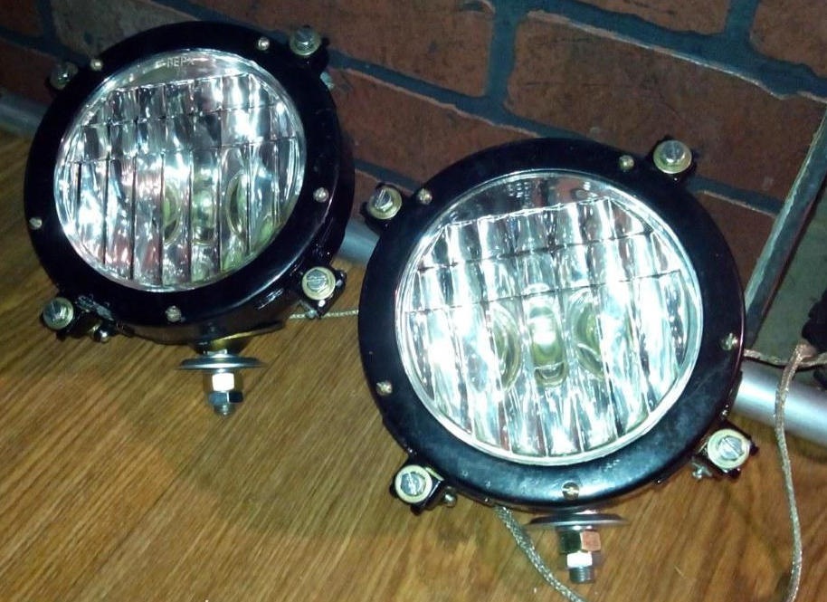 Фг-125 с инфракрасным фильтром. Танковые фары т14. Противотуманки танковые. Танковая фара со светомаскировкой. Фара танковая фг-126.