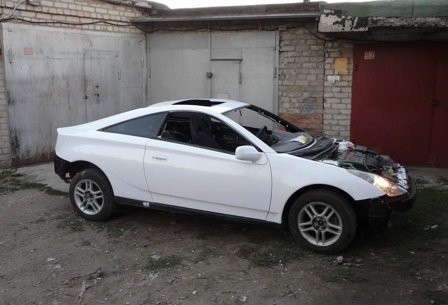    Toyota Celica 18 2001