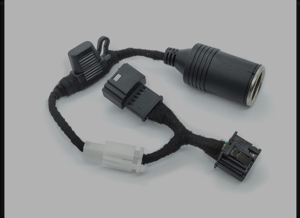 Скрытое подключение регистратора через плафон — Skoda Kodiaq RS, 2 л ...