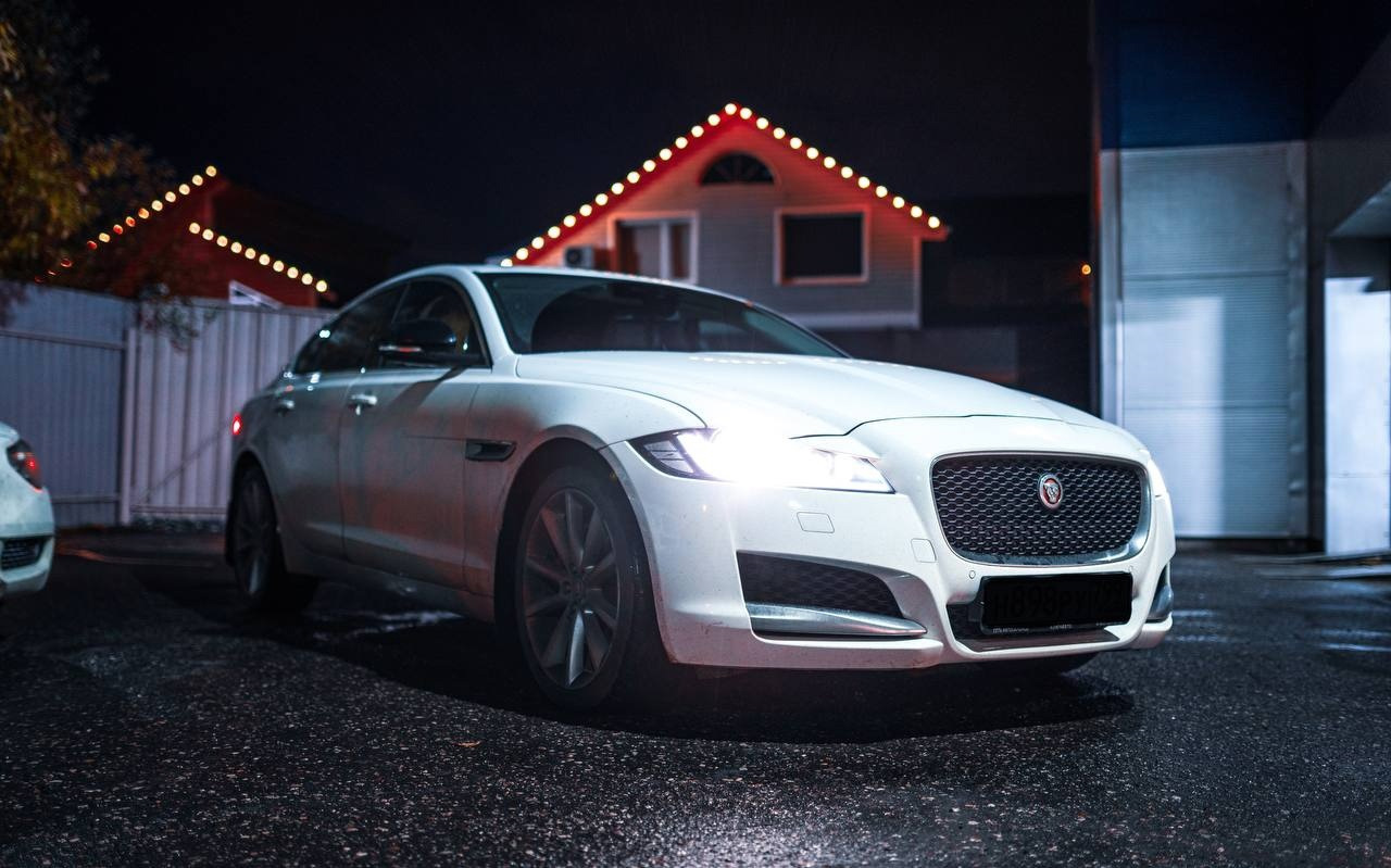 Jaguar XF дрифт