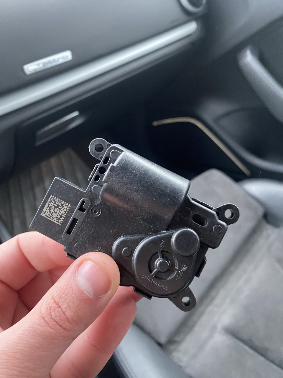 Q5907015A1 — Audi A3 Sportback (8VA)