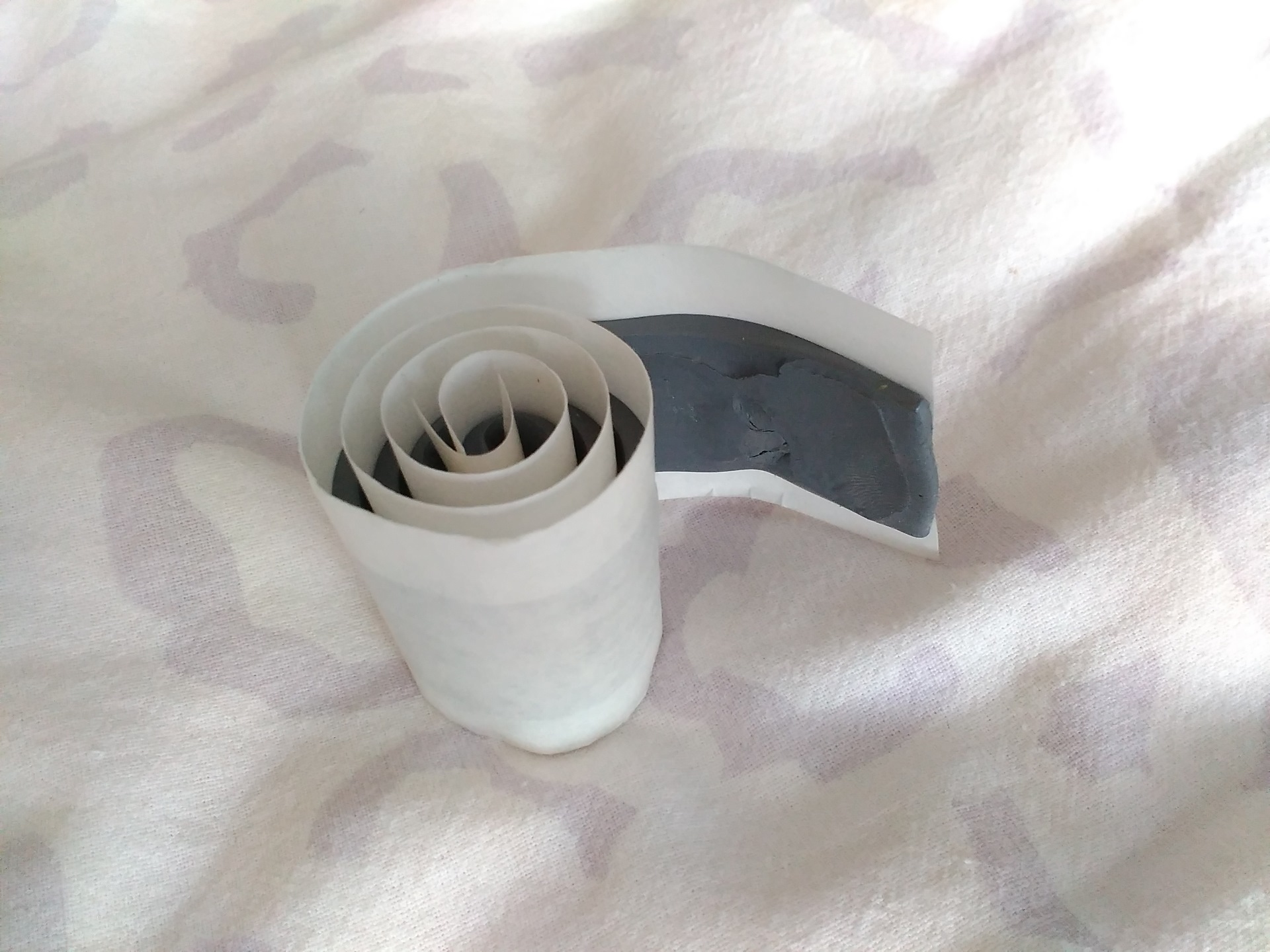 Дырки под болты крепления ремней безопасности — Lada Гранта, 1,6 л ...