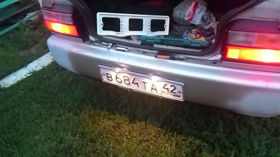 Рамка заднего номера с подсветкой — Toyota Corolla (100), 1,5 л, 1994 ...