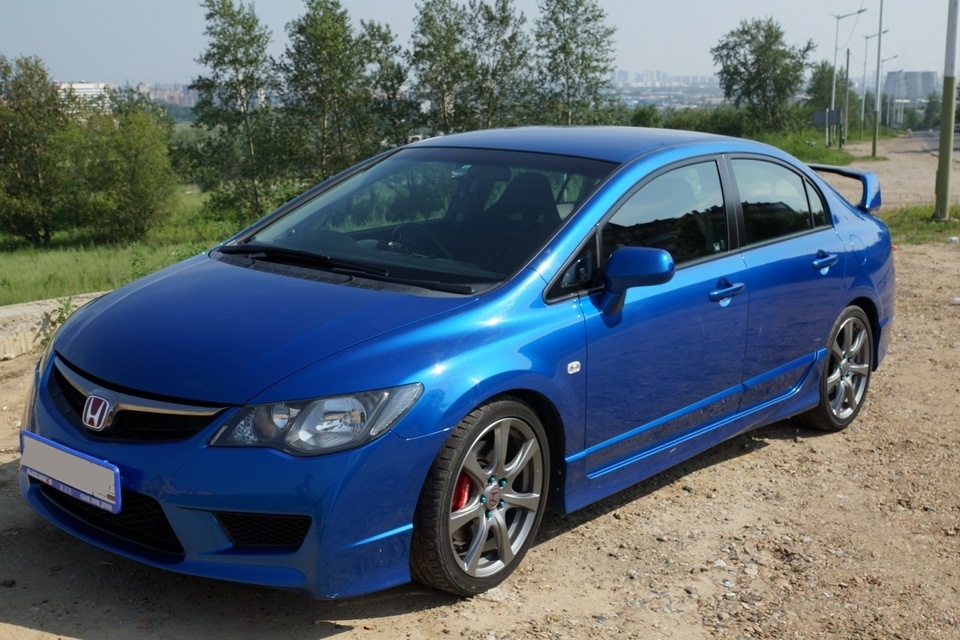 Honda Civic 4d fd2