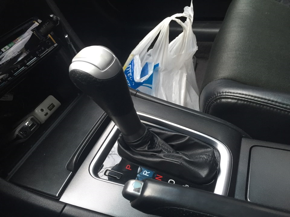 Немного укоротил шток кулисы и покрасил кнопку — Honda Accord (7G), 2,4 ...