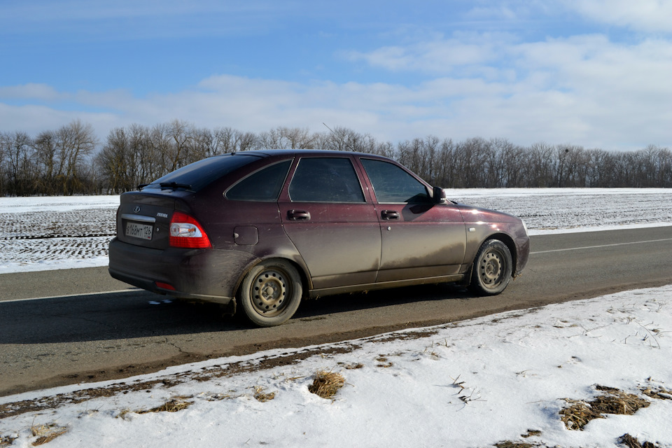 Приора хэтчбек черная 50