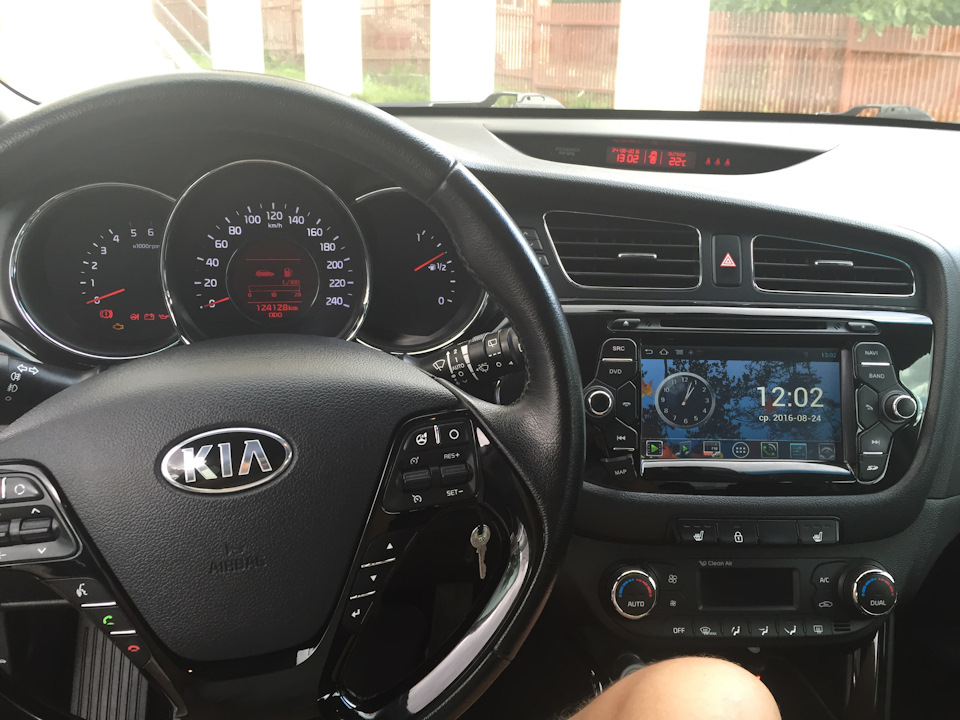 Фото в бортжурнале KIA Ceed SW (2G)