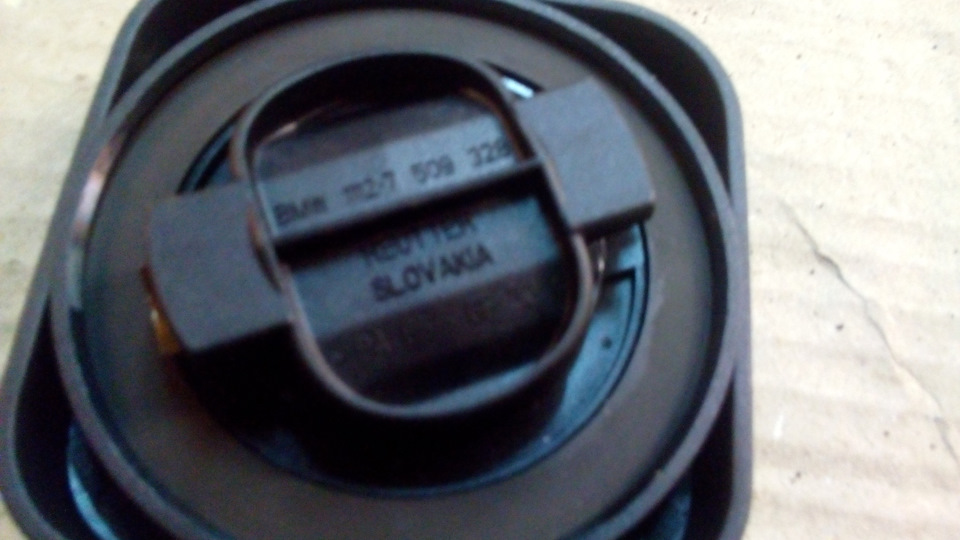 Запорная крышка маслоналивного патрубка — Alpina B10 (E39)