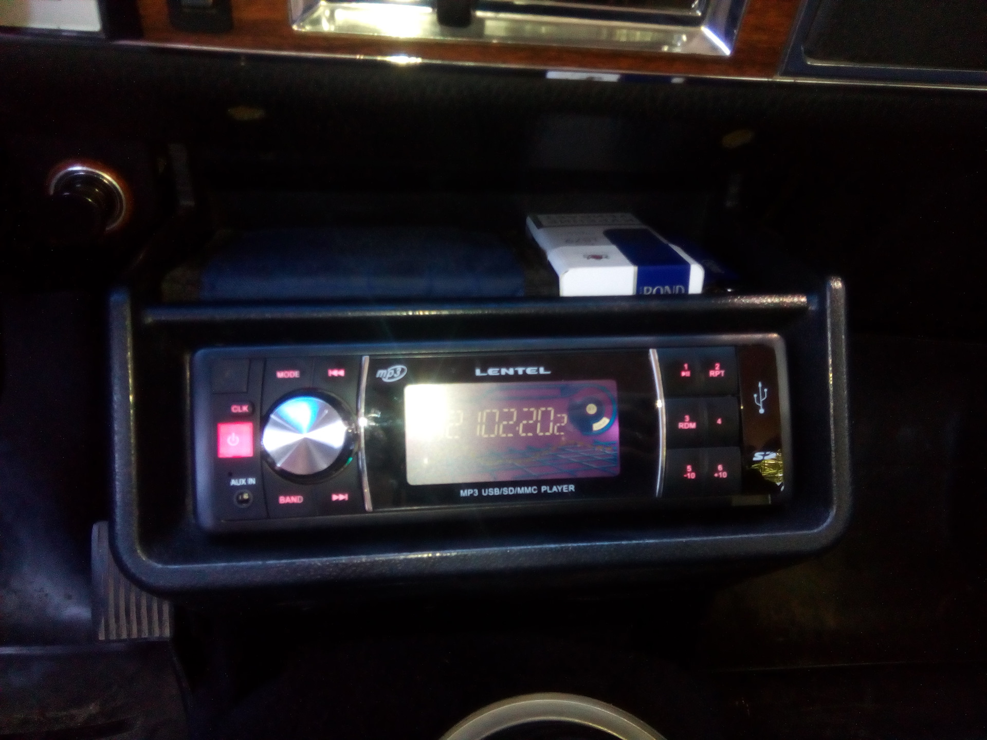 Автомагнитолы ваз. Штатная магнитола ваз 2112. 2 din магнитола в ваз 2107. Магнитола ваз 2107 магнитола. Ваз 2115 магнитола пионер.