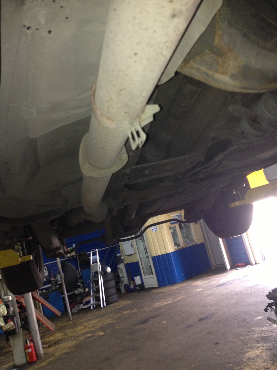 Фото прямоточной системы на штатной трубе. — Volvo 940, 2,3 л, 1998 ...