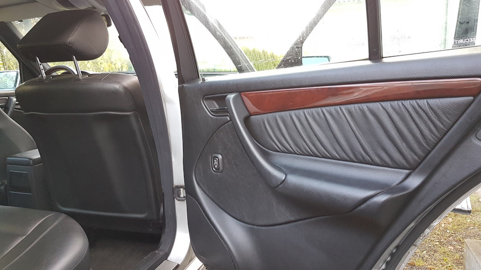 салон мерседес w202