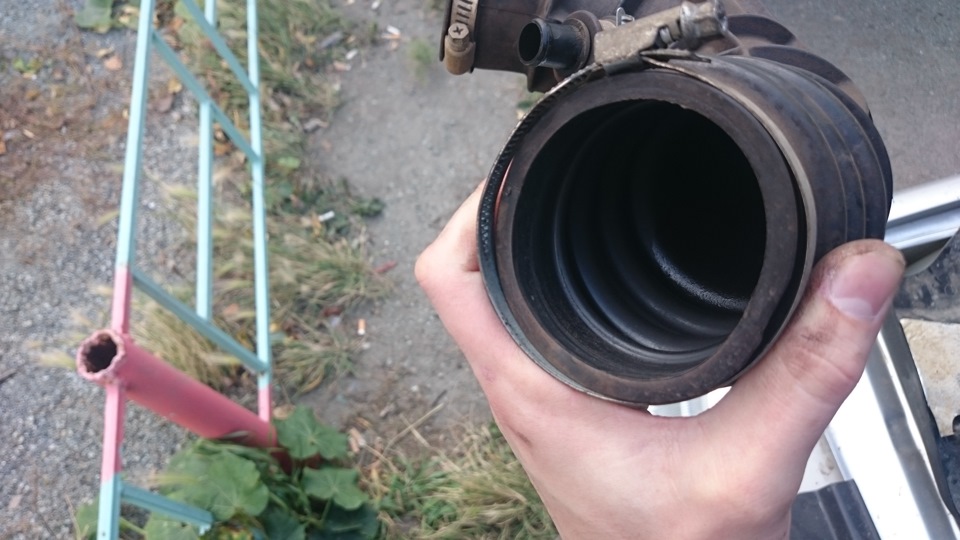 Дроссельный узел, дроссельная заслонка — Lada 2114, 1,6 л, 2008 года ...