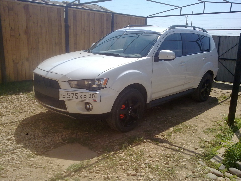 Номера аутлендер. Outlander XL drive2. Mitsubishi Outlander XL 2012. Mitsubishi Outlander XL Lifted. Аутлендер ХЛ номер сбоку.