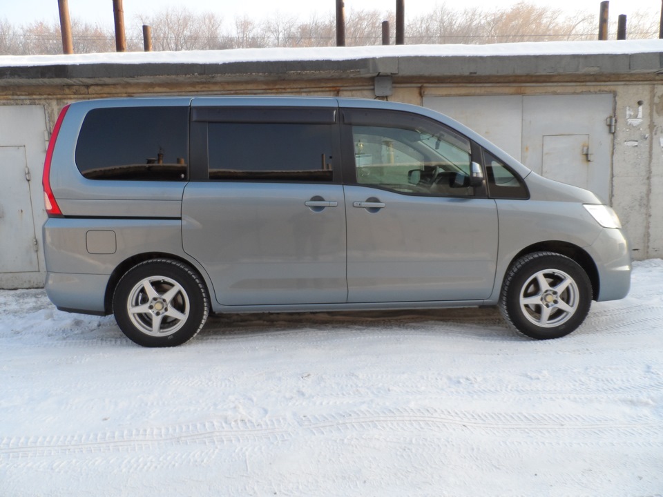 Фото в бортжурнале Nissan Serena Mk III (C25)