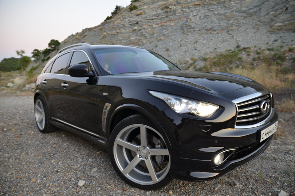 Infiniti qx70