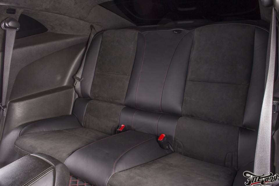 Chevrolet Camaro. Пошив потолка, сидений и руля. — FatTony на DRIVE2