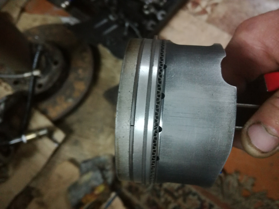 Властелин залегших колец — Audi A4 (B5), 2 л, 2000 года | запчасти | DRIVE2