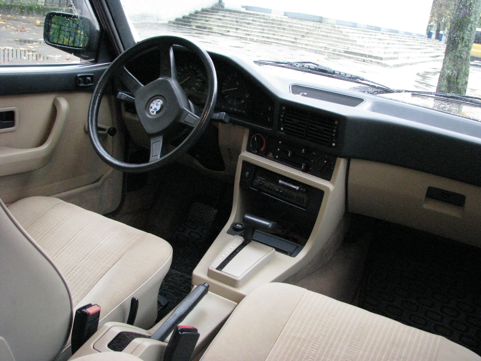 То, что мы не знаем об автомобиле Alpina B7 turbo coupe и очём вам не расскажет