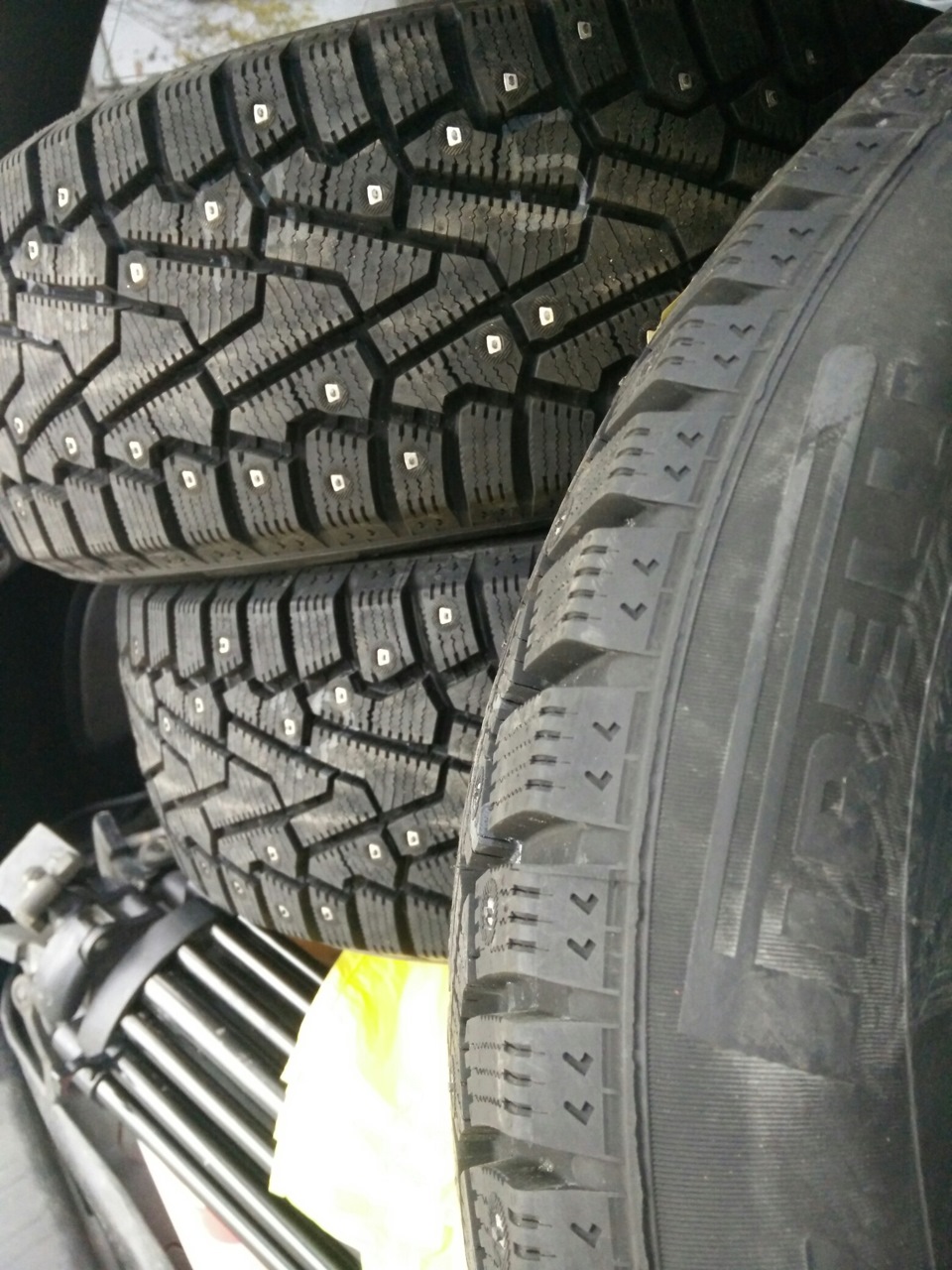 Pirelli winter ice zero