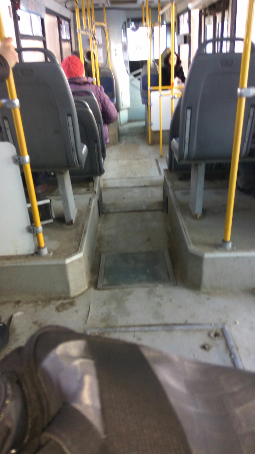 На причале, или как не заводится в -28 — Lada Приора хэтчбек, 1,6 л ...