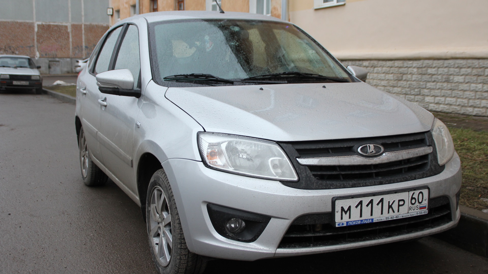 Lada Гранта лифтбек 1.6 бензиновый 2015 | на DRIVE2