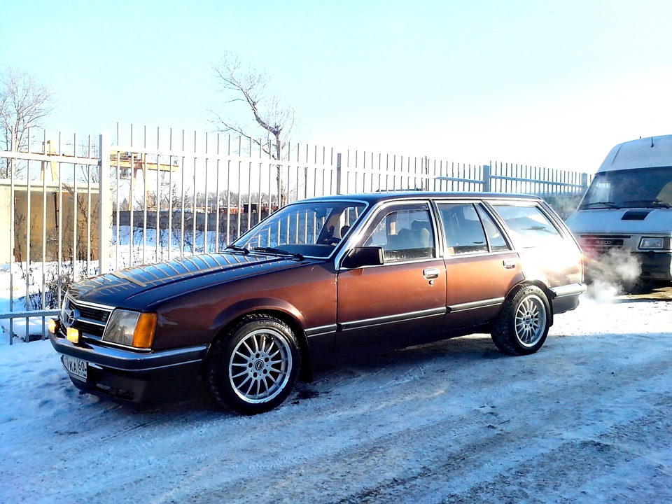 Фото в бортжурнале Opel Rekord E