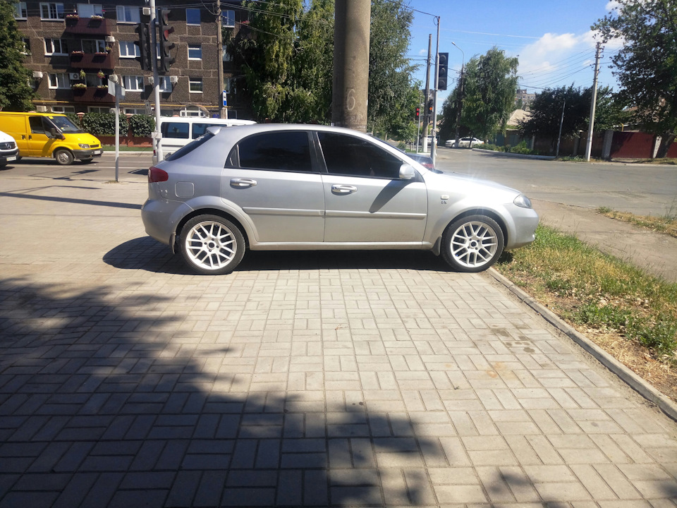 Lacetti 5d r17