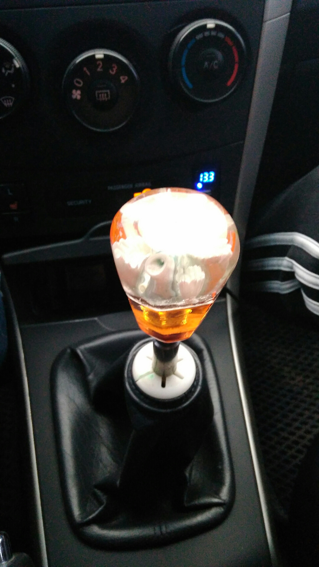Розочка на кпп😂😂😂 — Toyota Corolla (140/150), 1,6 л, 2007 года ...